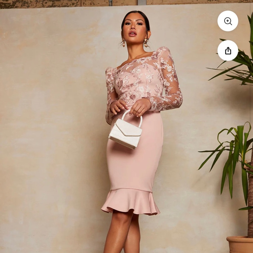 ❤️ Peplum Embroidered Lace Bodycon Dress in Pink❤️
